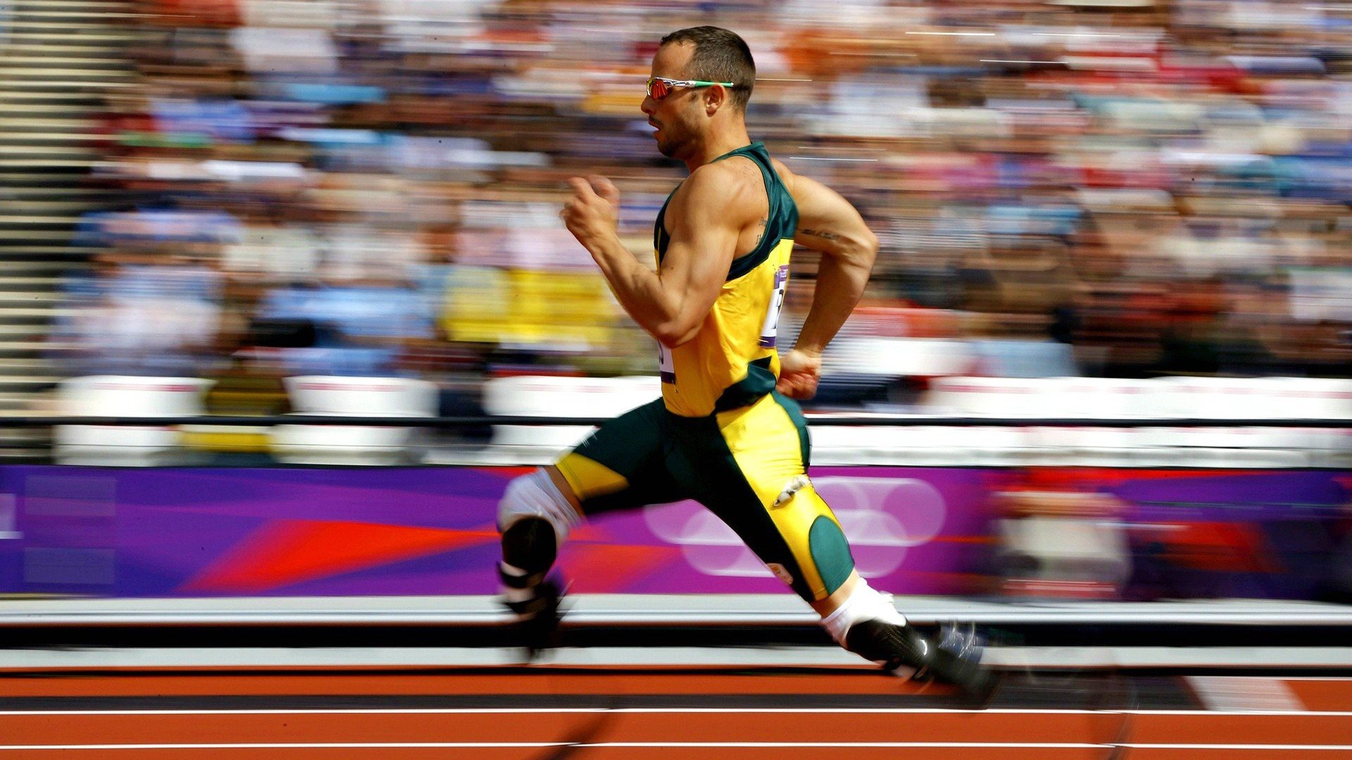 德甲争冠战之夜，伦纳德末节接管比赛，当足球激情遇见篮球冷血