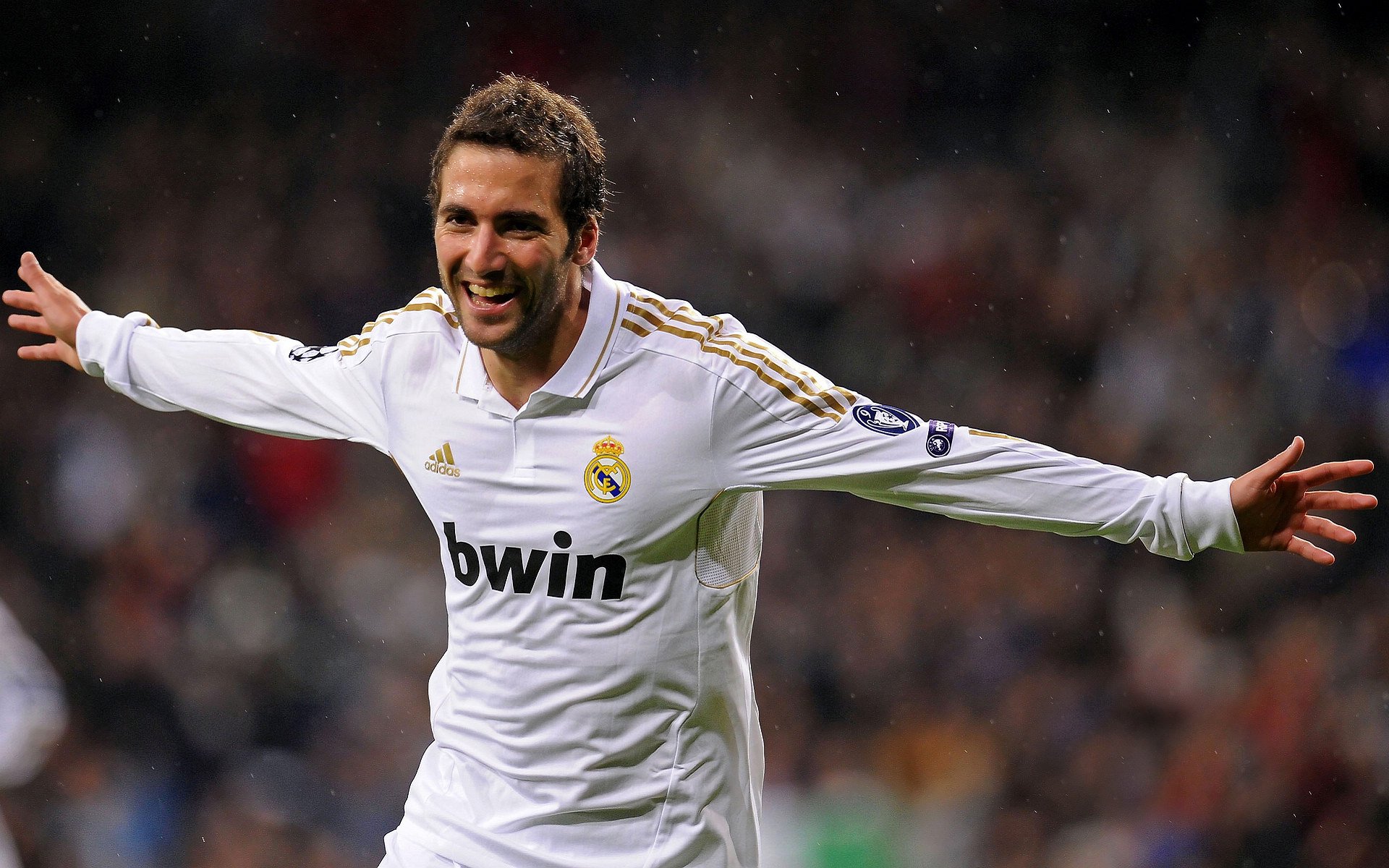 欧冠决赛焦点战，阿森纳战术封锁与沙特资本的时代隐喻